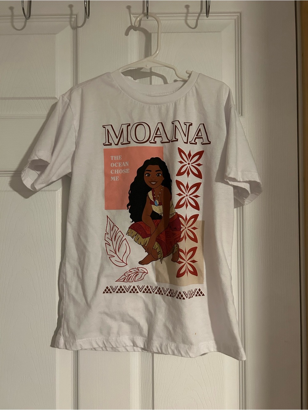 Girls Moana Graphic White Tee with Coral and Brown Art